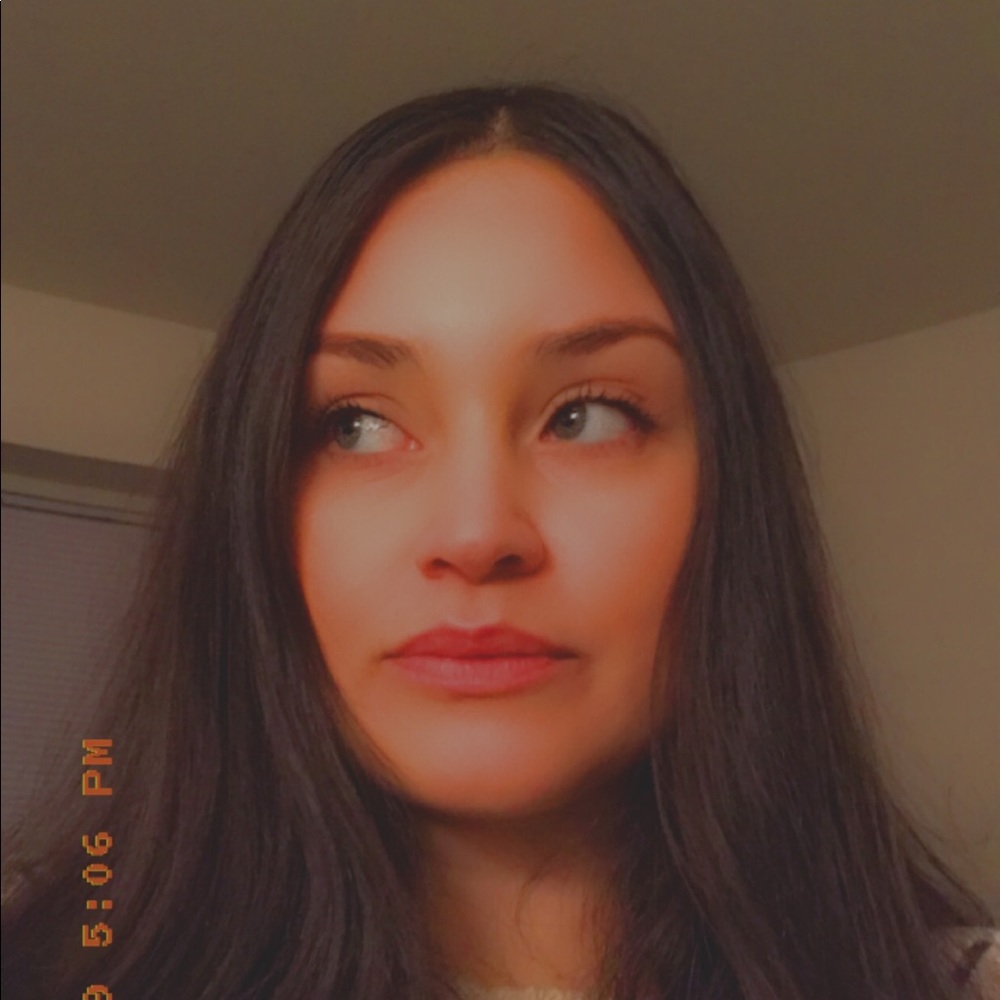 Meet your Posher, Cynthia